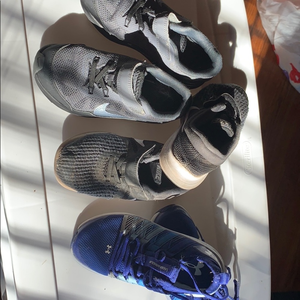 Kid shoes! 15$ for two pairs of kid shoes
